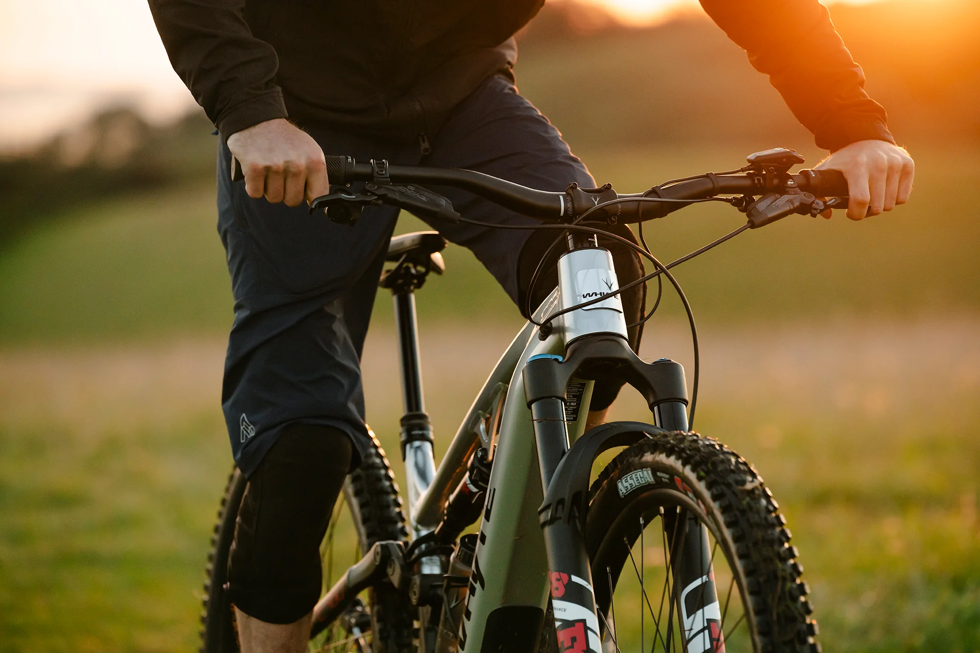 E-160 RS trail/enduro electric mountain bike - Image 9