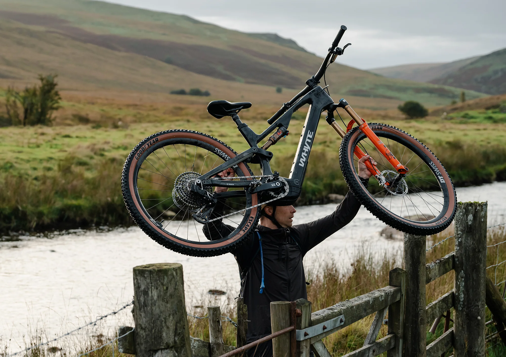 ELyte 140 Works  XC/trail electric mountain bike - Image 12