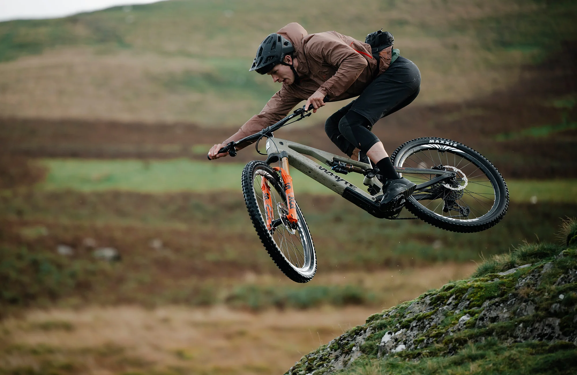 ELyte 150 Works trail/enduro electric mountain bike - Image 11
