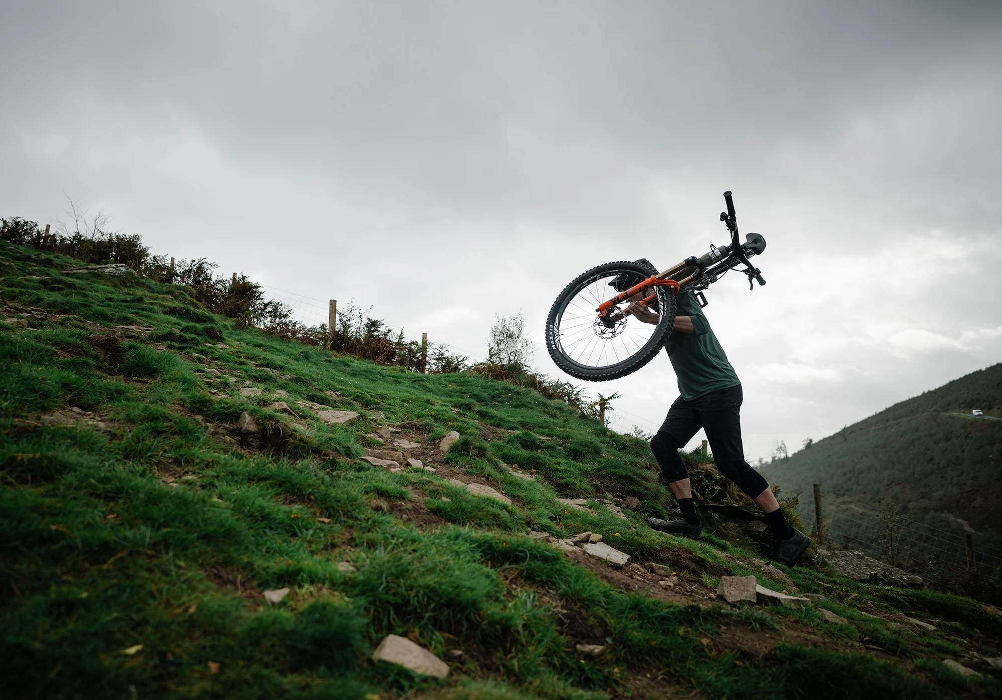 ELyte 150 Works trail/enduro electric mountain bike - Image 13