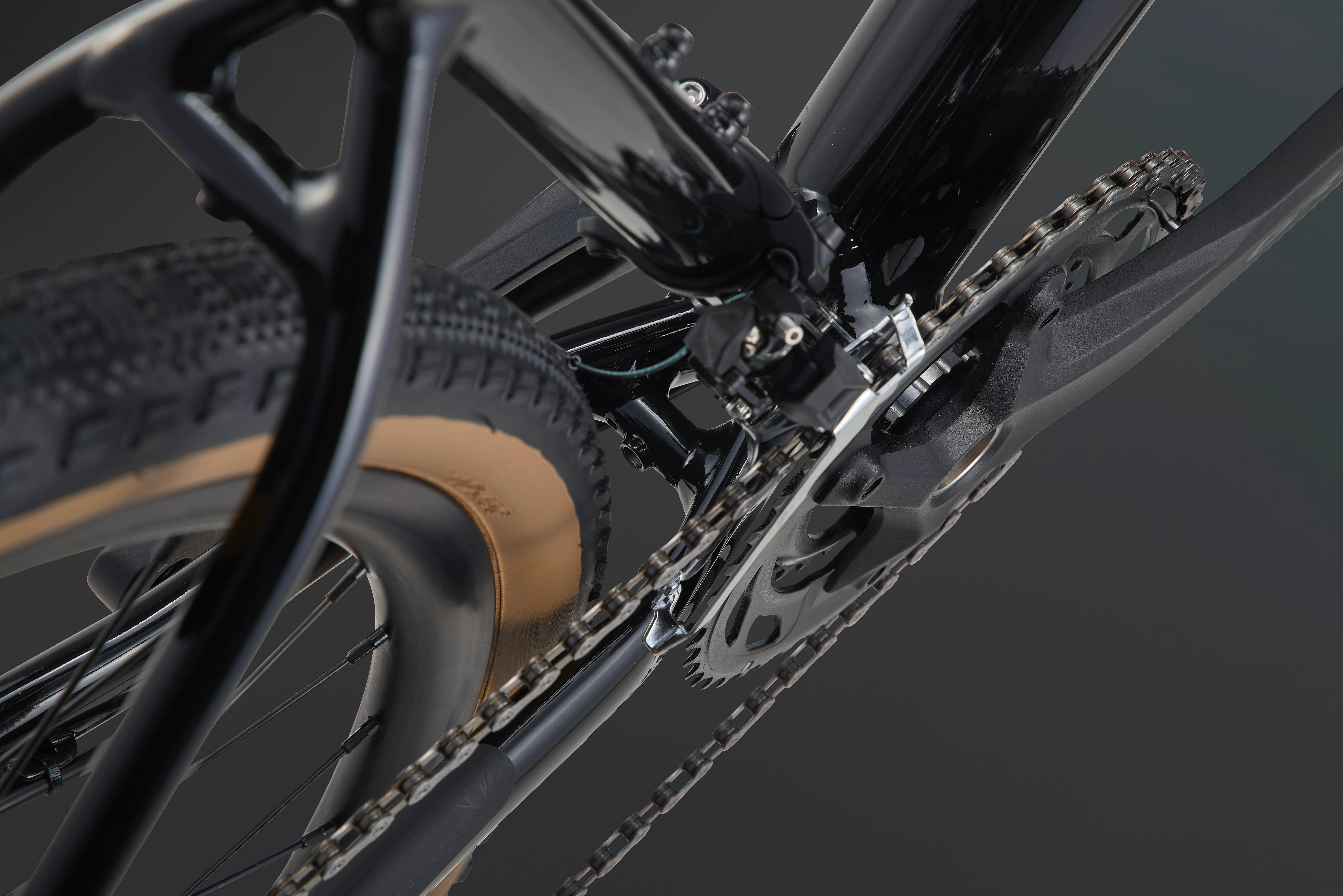 Tourus  light gravel & utility bike - Image 9