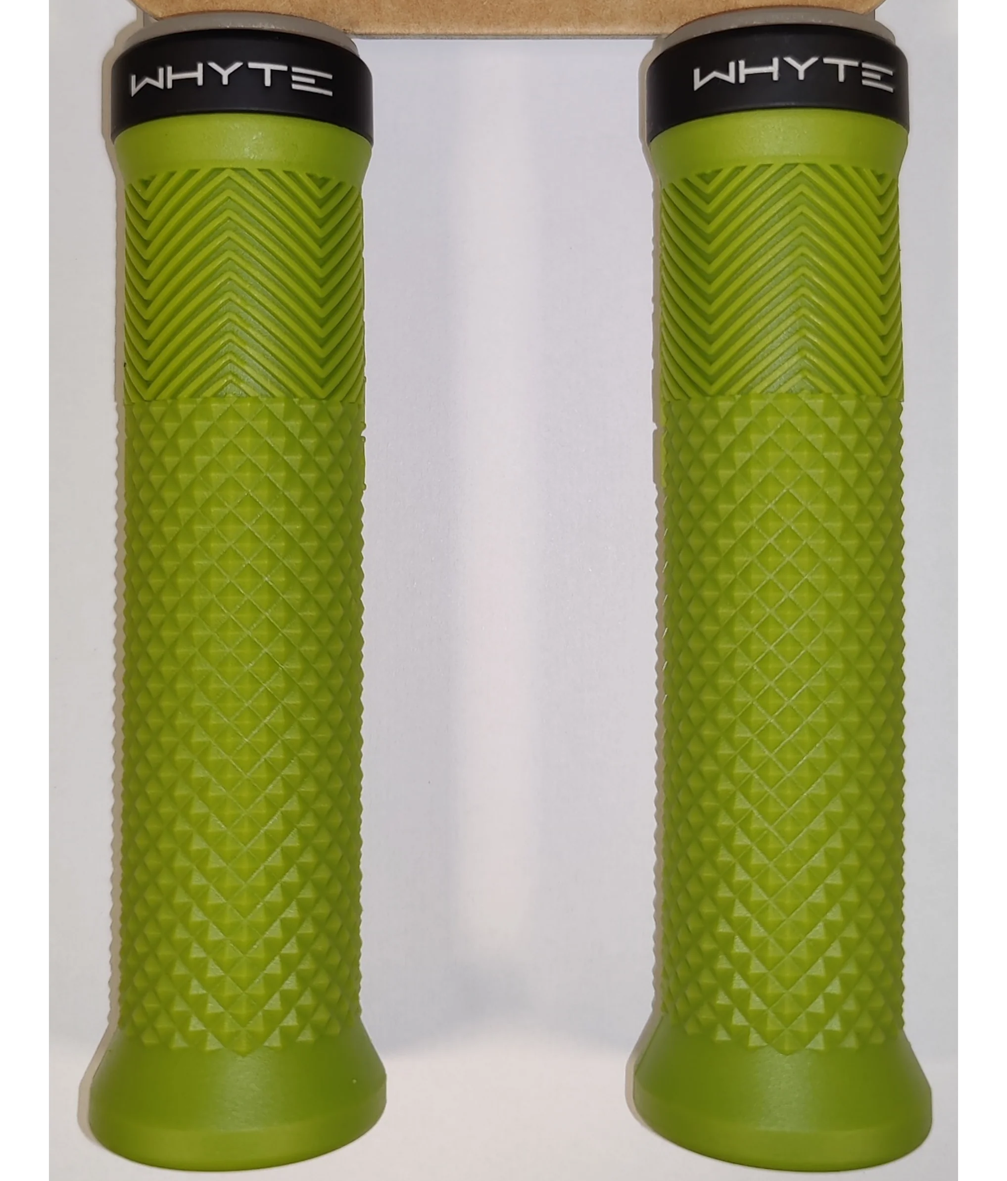 Grips - Image 3