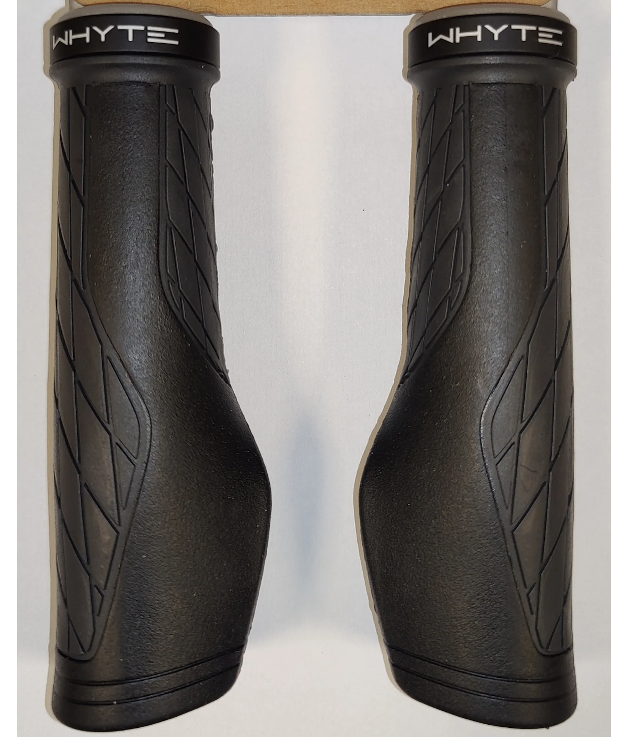 Grips - Image 4