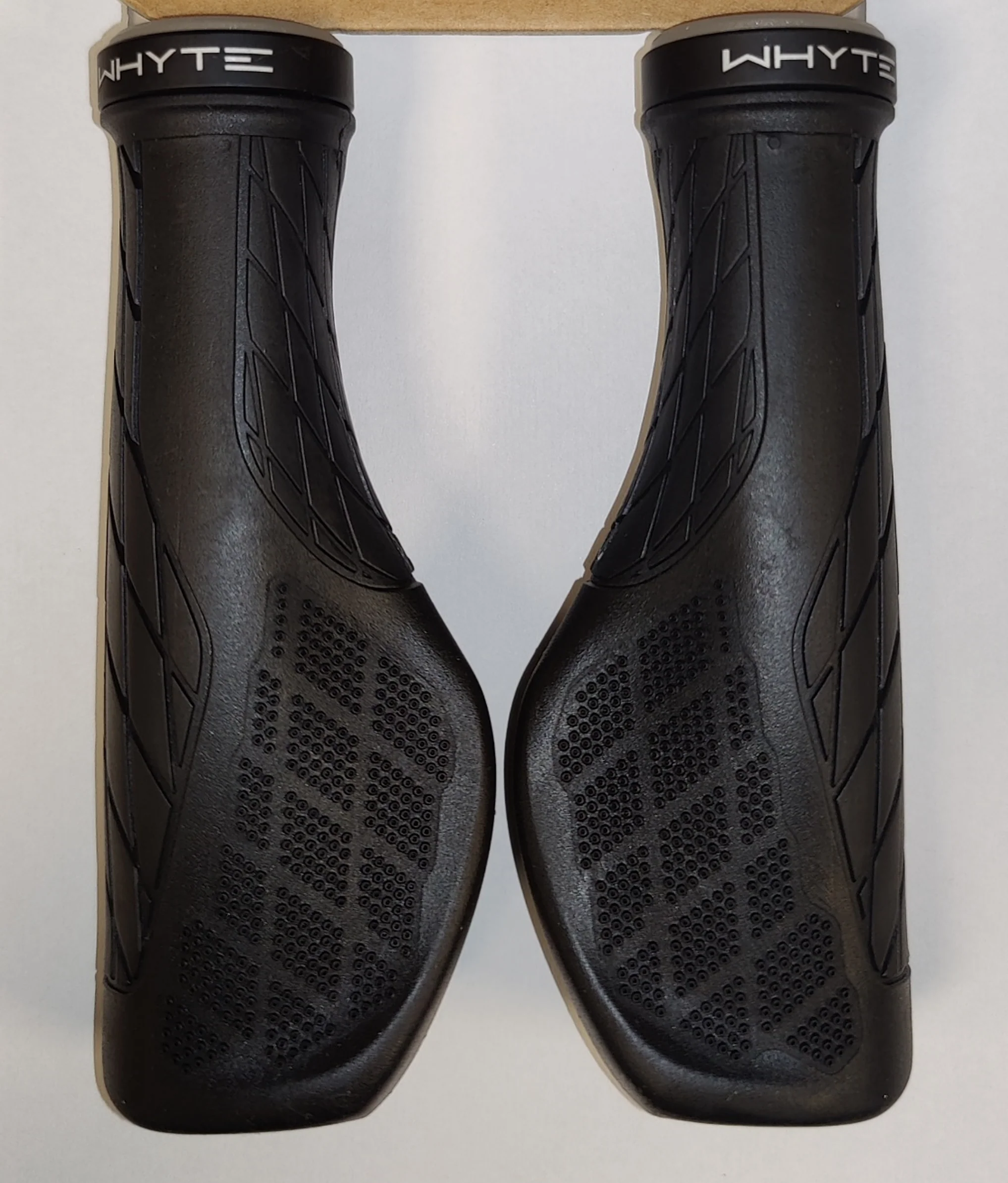 Grips - Image 5