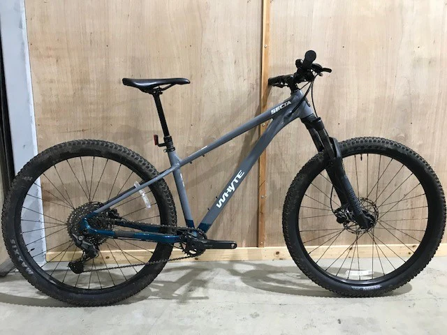 Whyte Secta S Medium  trail mountain bike - Outlet - Image 3
